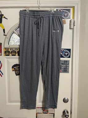 NFL Men's Gray Seahawks Sweatpants Joggers